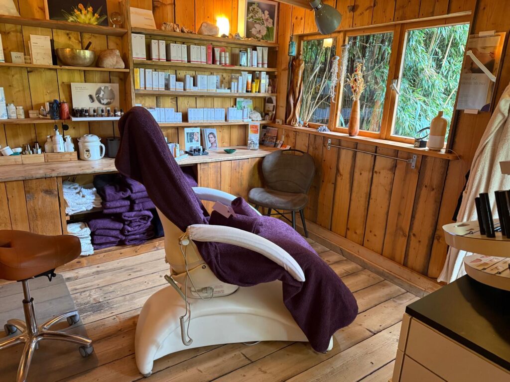 Wimperextentsions en Brazilian wax in Nijkerkerveen Amersfoort Vathorst Hoevelaken